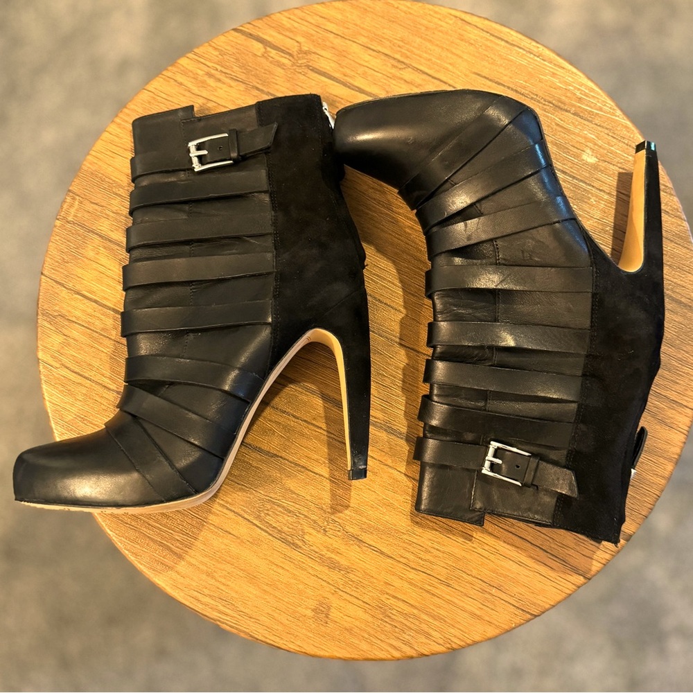SAM EDELMAN Black leather/suede high heeled boots. Size 8m. Excellent condition